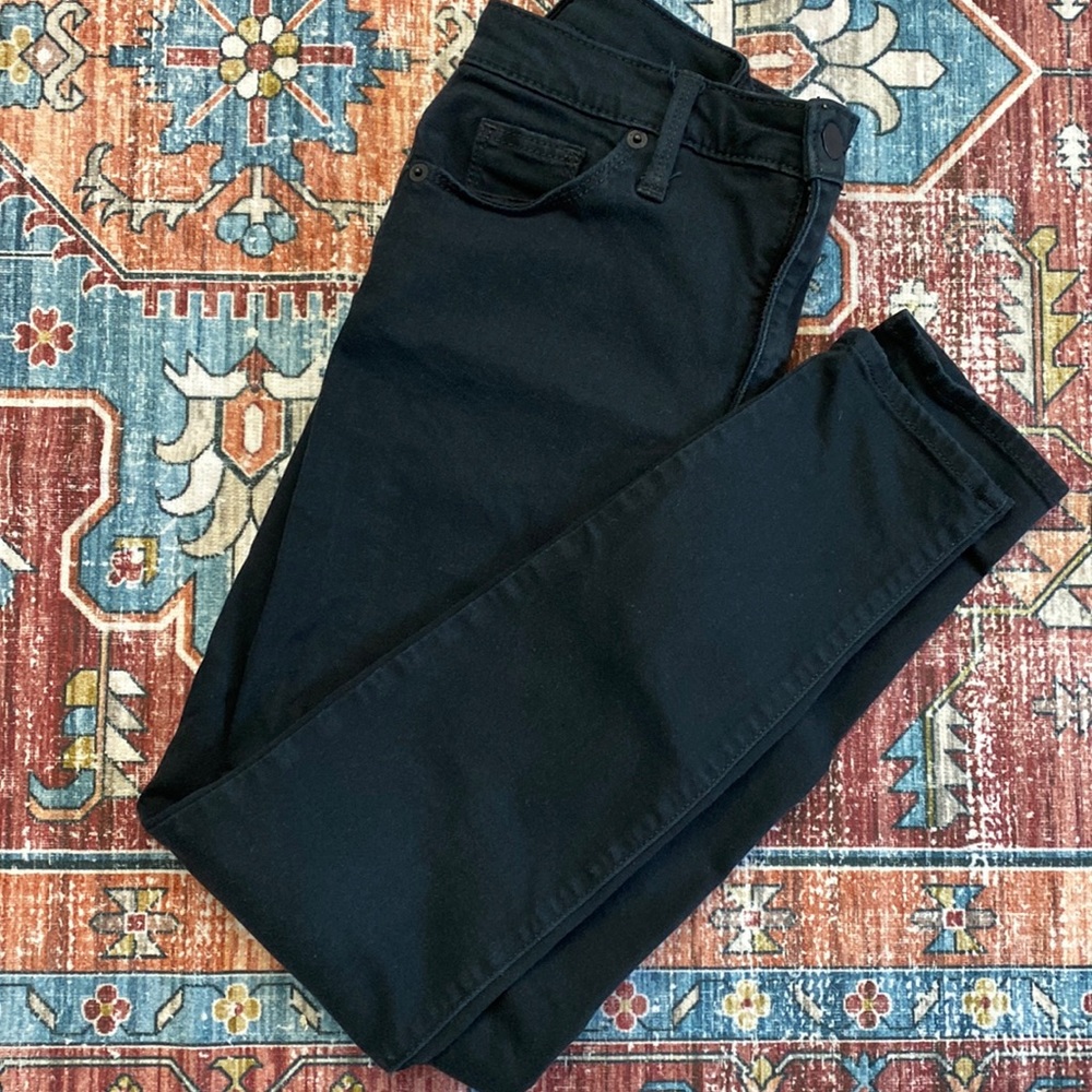 Universal thread black skinny jeans size 2